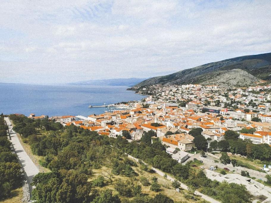 Novouredeni Stan S Balkonom I Pogledom Na More Senj  Zewnętrze zdjęcie